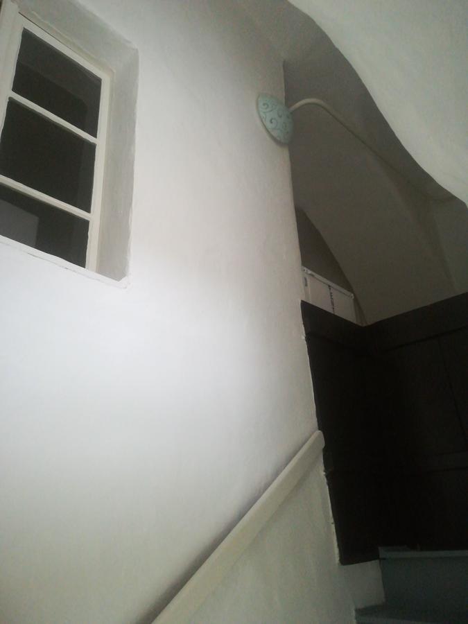Apartman Becsi Utca Шопрон Экстерьер фото